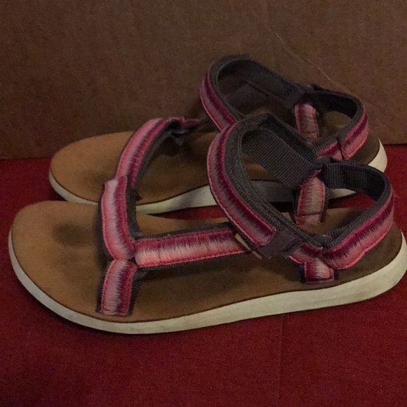 used teva sandals